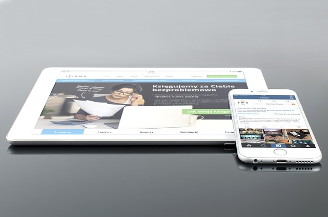 Mobile optimierte Webseite auf Tablett
